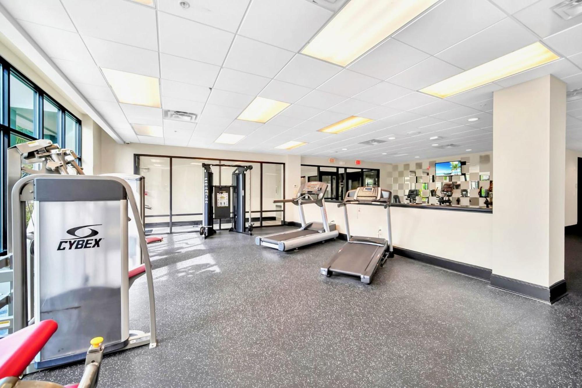 Apartment 3br With Hot Tub And Pool - Near *
